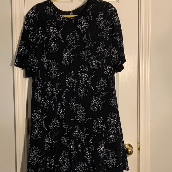 Maggy London Floral Dress - Picture 1 of 2